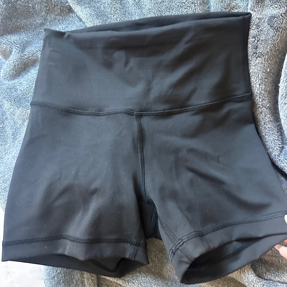 lululemon Align™ High-Rise Short 
Size 4